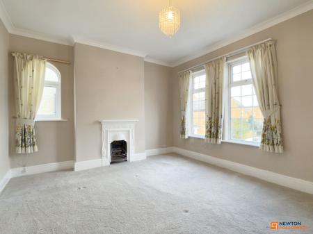 3 bedroom Semi-detached house for sale in Ashby Road, Coalville, LE67