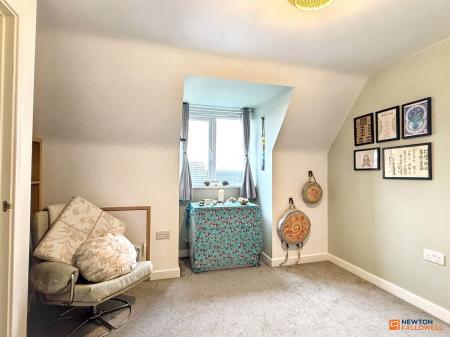 5 bedroom Detached house for sale in Cave Crescent, Coalville, LE67