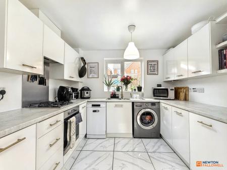 5 bedroom Detached house for sale in Cave Crescent, Coalville, LE67