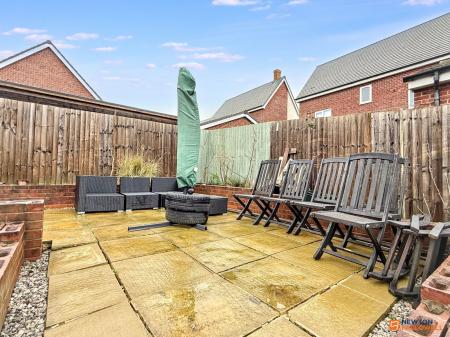 5 bedroom Detached house for sale in Cave Crescent, Coalville, LE67