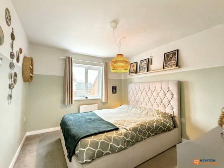 5 bedroom Detached house for sale in Cave Crescent, Coalville, LE67