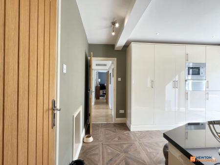 5 bedroom Detached house for sale in Abbotts Oak Drive, Coalville, LE67