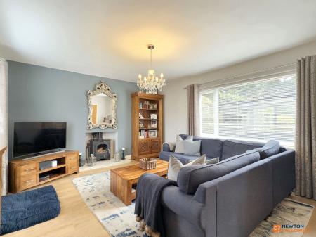 5 bedroom Detached house for sale in Abbotts Oak Drive, Coalville, LE67