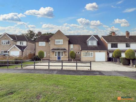 Abbotts Oak Drive, Coalville, LE67