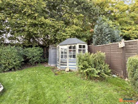 5 bedroom Detached house for sale in Abbotts Oak Drive, Coalville, LE67