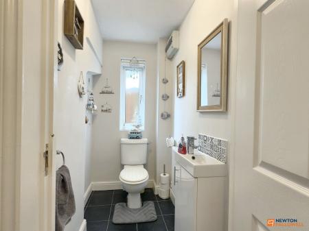 3 bedroom Detached house for sale in Alvis Dale, Rothley, LE7