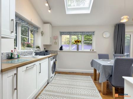 3 bedroom Detached house for sale in Alvis Dale, Rothley, LE7
