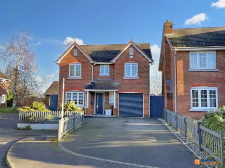 4 bedroom Detached house for sale in Long Lane, Coalville, LE67