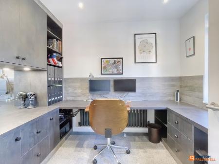 4 bedroom Detached house for sale in Long Lane, Coalville, LE67