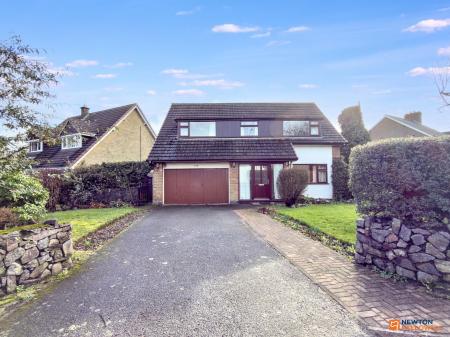 4 bedroom Detached house for sale in Meadow Lane, Coalville, LE67