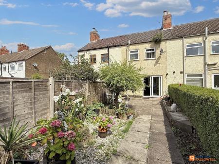 2 bedroom Terraced House for sale in London Road, Coalville, LE67