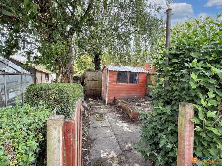2 bedroom Terraced House for sale in London Road, Coalville, LE67