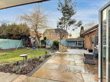 4 bedroom Detached house for sale in Buckingham Road, Coalville, LE67