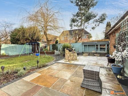 4 bedroom Detached house for sale in Buckingham Road, Coalville, LE67