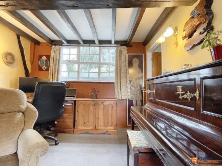 3 bedroom Semi-detached house for sale in Cross Green, Rothley, LE7