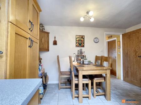 3 bedroom Semi-detached house for sale in Cross Green, Rothley, LE7