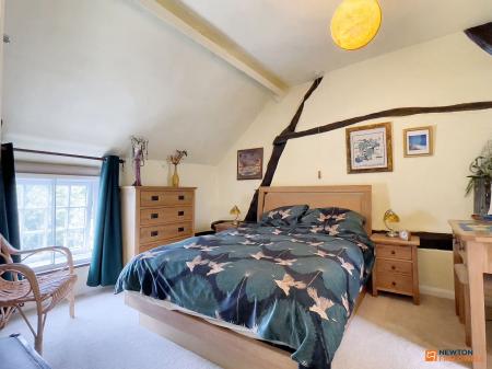 3 bedroom Semi-detached house for sale in Cross Green, Rothley, LE7