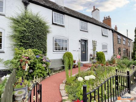 3 bedroom Semi-detached house for sale in Cross Green, Rothley, LE7
