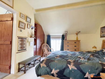 3 bedroom Semi-detached house for sale in Cross Green, Rothley, LE7