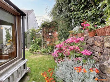 3 bedroom Semi-detached house for sale in Cross Green, Rothley, LE7