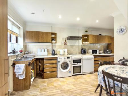 3 bedroom Terraced House for sale in Melrose Road, Thringstone, LE67