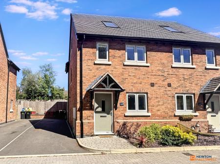 Langsmead Place, Coalville, LE67