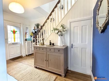 4 bedroom Semi-detached house for sale in Greenhill Road, Coalville, LE67