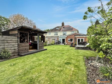 4 bedroom Semi-detached house for sale in Greenhill Road, Coalville, LE67
