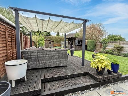4 bedroom Semi-detached house for sale in Greenhill Road, Coalville, LE67
