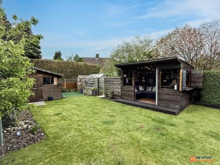 4 bedroom Semi-detached house for sale in Greenhill Road, Coalville, LE67