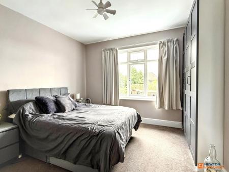 4 bedroom Semi-detached house for sale in Greenhill Road, Coalville, LE67