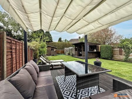 4 bedroom Semi-detached house for sale in Greenhill Road, Coalville, LE67