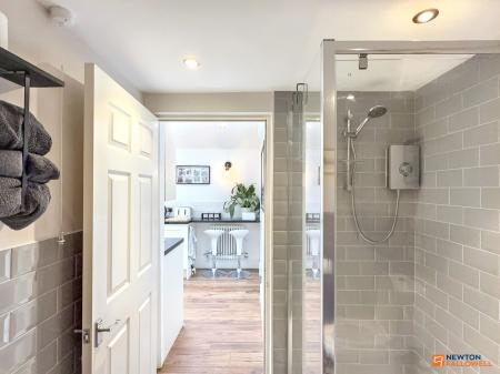 4 bedroom Semi-detached house for sale in Greenhill Road, Coalville, LE67