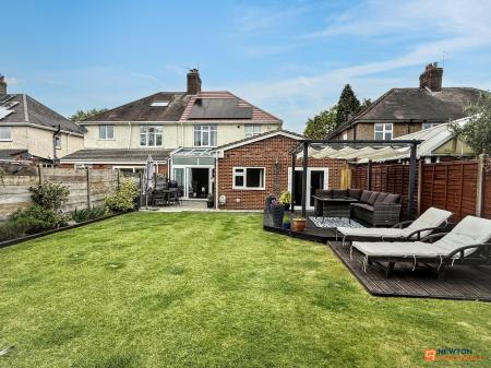 4 bedroom Semi-detached house for sale in Greenhill Road, Coalville, LE67