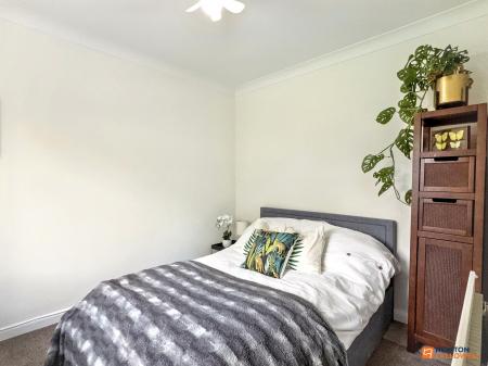 4 bedroom Semi-detached house for sale in Greenhill Road, Coalville, LE67