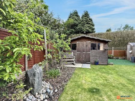 4 bedroom Semi-detached house for sale in Greenhill Road, Coalville, LE67