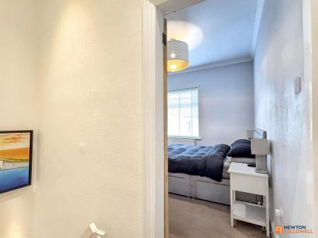 2 bedroom Terraced House for sale in Fairfield Road, Hugglescote, LE67