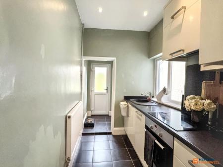 2 bedroom Terraced House for sale in Fairfield Road, Hugglescote, LE67
