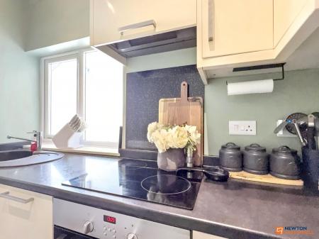 2 bedroom Terraced House for sale in Fairfield Road, Hugglescote, LE67