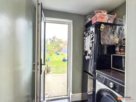 2 bedroom Terraced House for sale in Fairfield Road, Hugglescote, LE67