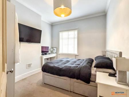2 bedroom Terraced House for sale in Fairfield Road, Hugglescote, LE67