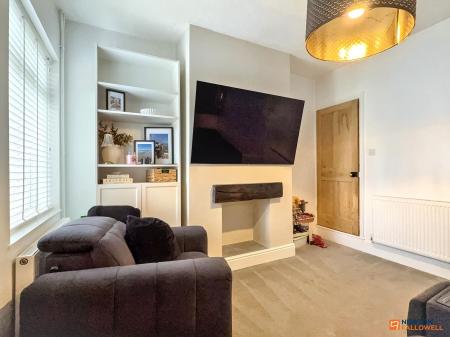 2 bedroom Terraced House for sale in Fairfield Road, Hugglescote, LE67