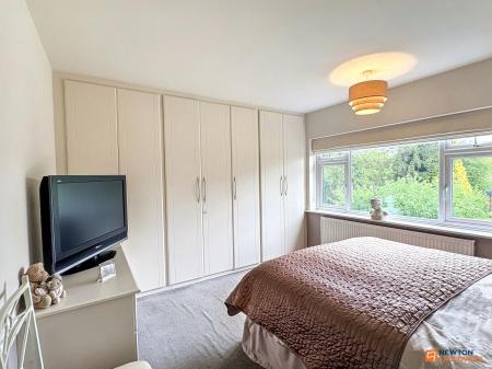 4 bedroom Detached house for sale in North Street, Whitwick, LE67