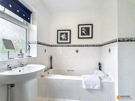 4 bedroom Detached house for sale in North Street, Whitwick, LE67