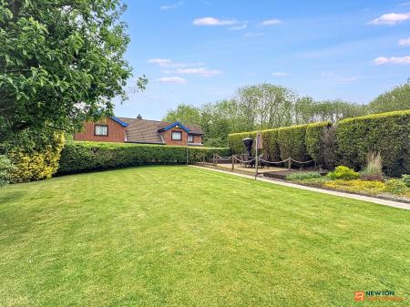 4 bedroom Detached house for sale in North Street, Whitwick, LE67