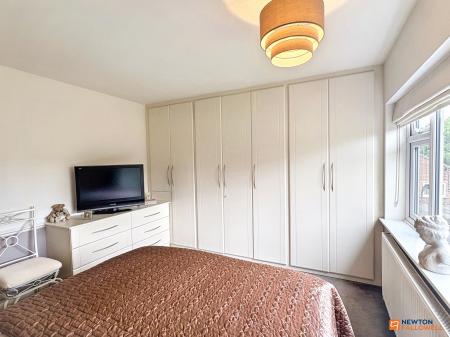 4 bedroom Detached house for sale in North Street, Whitwick, LE67