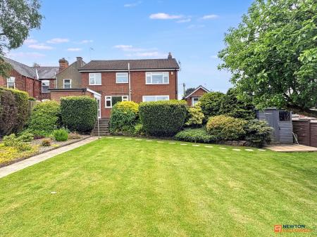 4 bedroom Detached house for sale in North Street, Whitwick, LE67