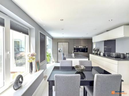4 bedroom Detached house for sale in Merganser Way, Coalville, LE67