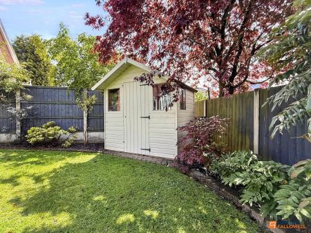 4 bedroom Detached house for sale in Merganser Way, Coalville, LE67