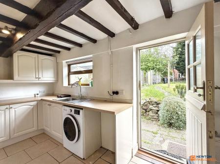 2 bedroom Terraced House for sale in Brooks Lane, Whitwick, LE67